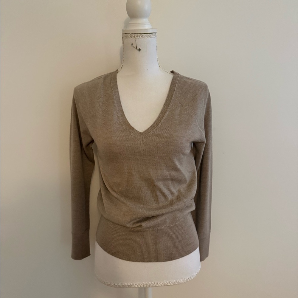 Banana Republic NWT XS Merino Wool V-Neck Tan Taupe Heather Light Sweater NEW!